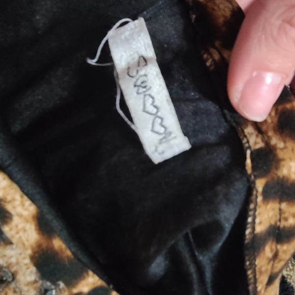 Vintage Leopard print sequence shorts - Picture 6 of 6